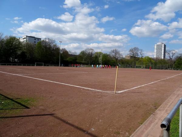 Sportplatz am Vorgebirgspark - Köln-Zollstock