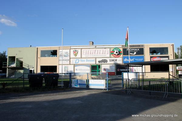 Gemeentelijk Sportcentrum Doelvelden Luc De Rijk Stadion - Berlaar