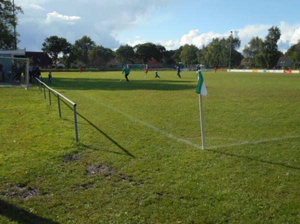 Sportplatz an der Schule - Dunum