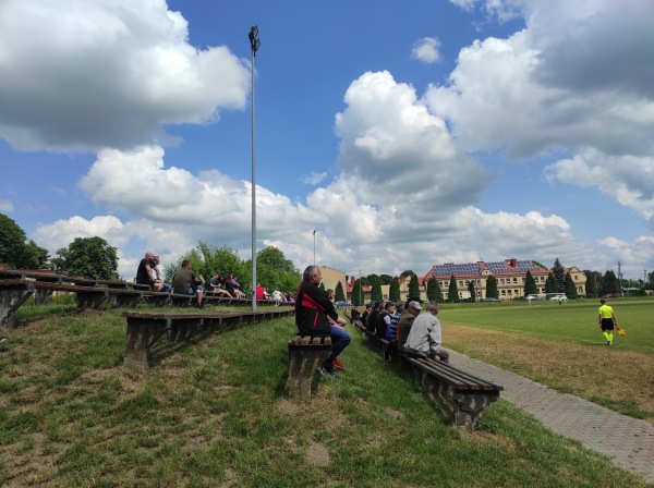 Stadion Klubu Sportewego Cukrownik - Włostów