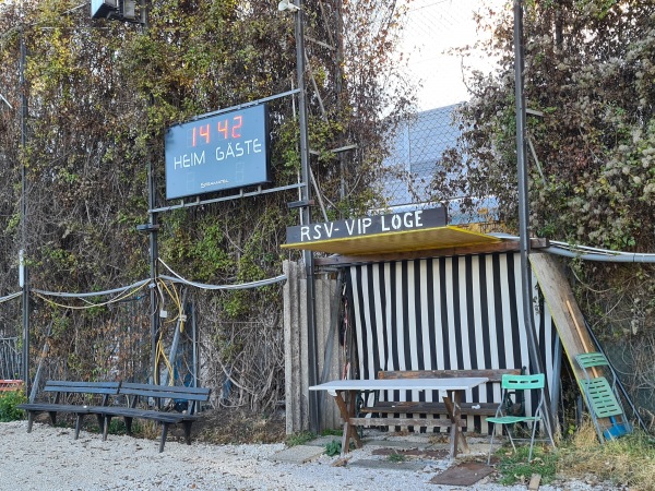 Sportplatz Grasbergergasse / Rennweg - Wien