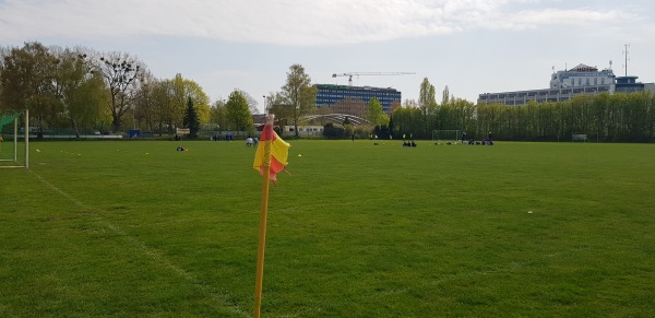 Sportanlage an der Kanalbrücke B-Platz - Hannover-Vahrenheide