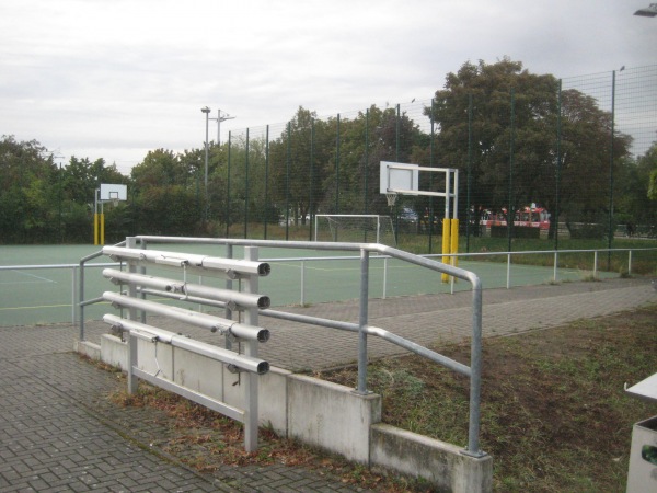 Universitätssportplatz - Magdeburg-Alte Neustadt