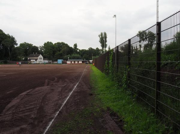 Bezirkssportanlage Gahlensche Straße Platz 2 - Bochum-Hamme