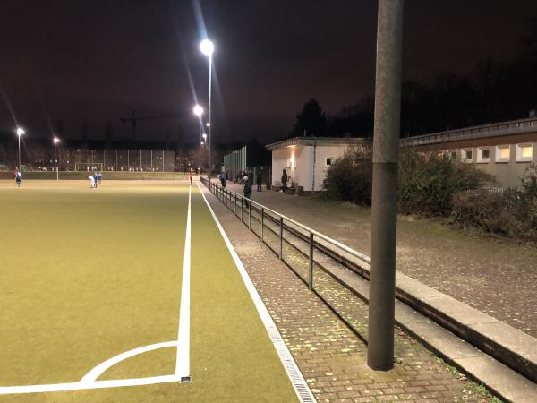 Friedrich-Ebert-Stadion Nebenplatz 1 - Berlin-Tempelhof