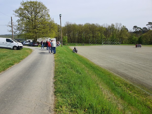 Sportanlage Am Kreuzberg Platz 2 - Ehringshausen-Kölschhausen