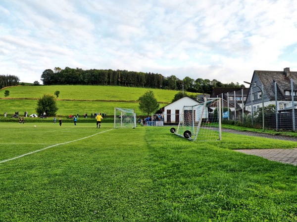 Sportplatz Caller Straße - Meschede-Wallen