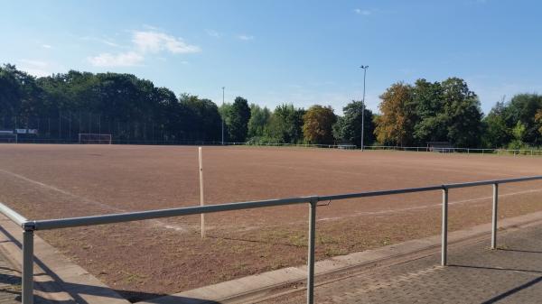 Sportplatz Servatiusstraße - Köln-Ostheim