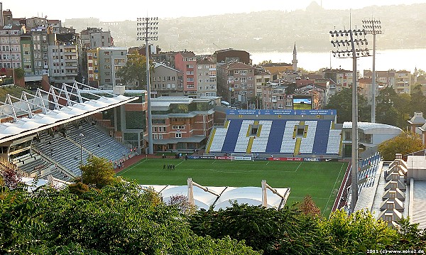 Recep Tayyip Erdoğan Stadyumu - İstanbul