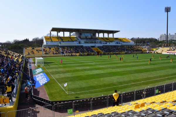 Gwangju Football Stadium - Gwangju
