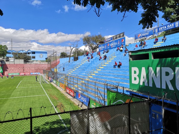 Estadio El Trébol - Ciudad de Guatemala