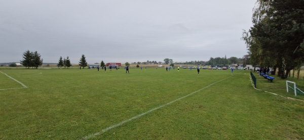 Boisko w Rogaszycach - Rogaszyce