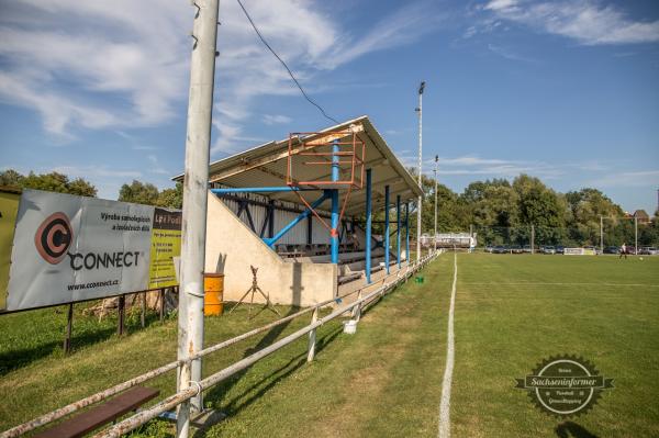 Stadion TJ Slovan Velvary - Velvary