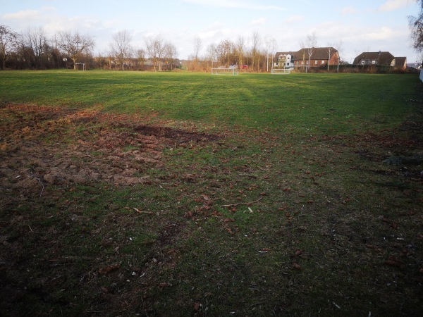 Schulsportplatz - Kretz