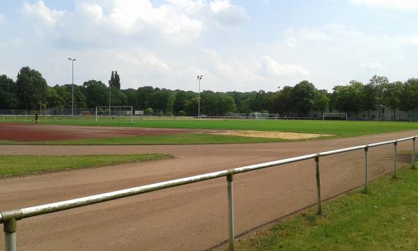 Bezirkssportanlage Süd - Hannover-Südstadt