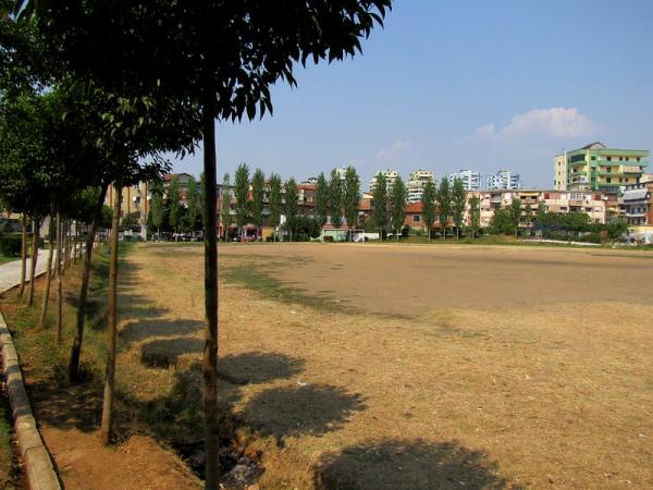 Fushë Futbolli Selman Stërmasi - Tiranë (Tirana)