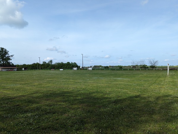 Sportplatz Rotdornstraße - Fehrbellin-Karwesee