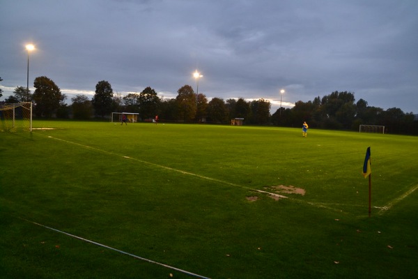 Sportplatz an der Autobahn - Braunschweig-Dibbesdorf