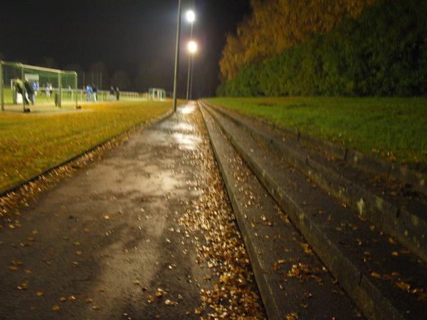 Ernst-Loewen-Sportplatz - Hemer-Deilinghofen