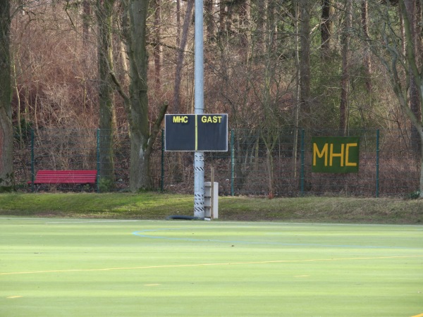 Volksparkstadion Nebenplatz 3 - Berlin-Mariendorf