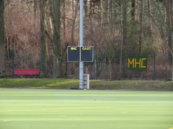 Volksparkstadion Nebenplatz 3 - Berlin-Mariendorf