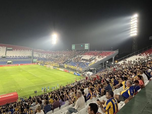 Estadio ueno Defensores del Chaco - Asunción