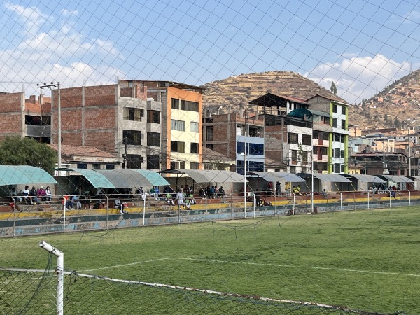 Estadio Municipal José Santos Tamayo el Hueco - Cusco