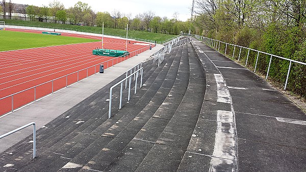 Stadion Festwiese - Stuttgart-Bad Cannstatt