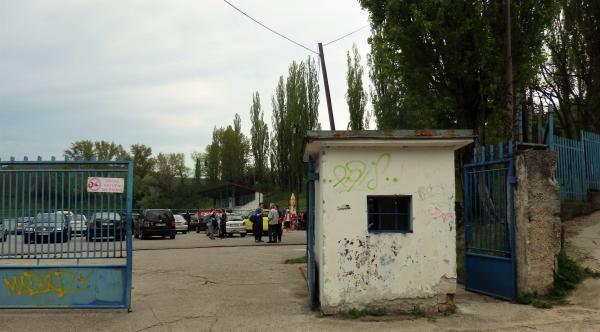 Štadión za traťou - Bratislava-Devínska Nová Ves