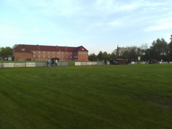 Sportplatz an der Dänischen Schule B - Tönning