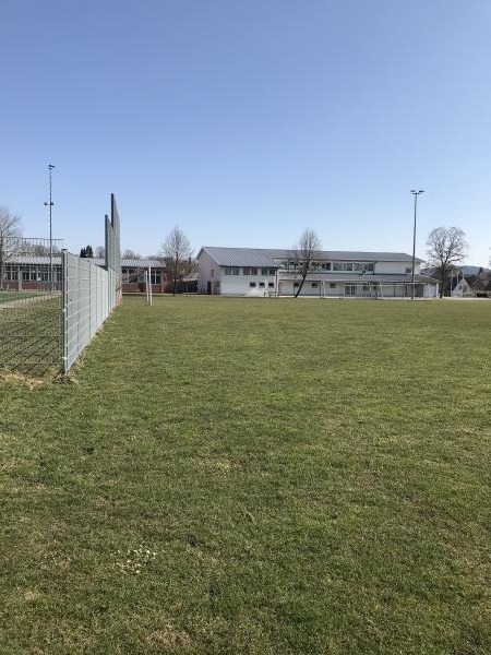 Schul- und Sportzentrum Tuningen Platz 2 - Tuningen