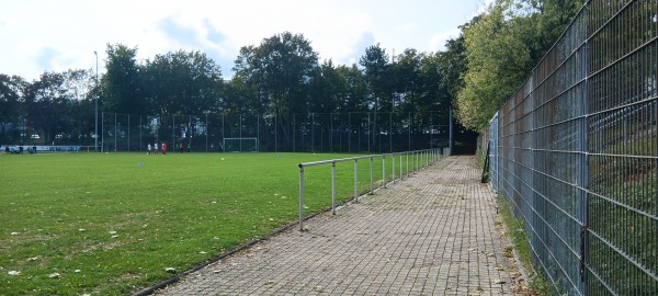 Jean-Löring-Sportpark Platz 5 - Köln-Zollstock