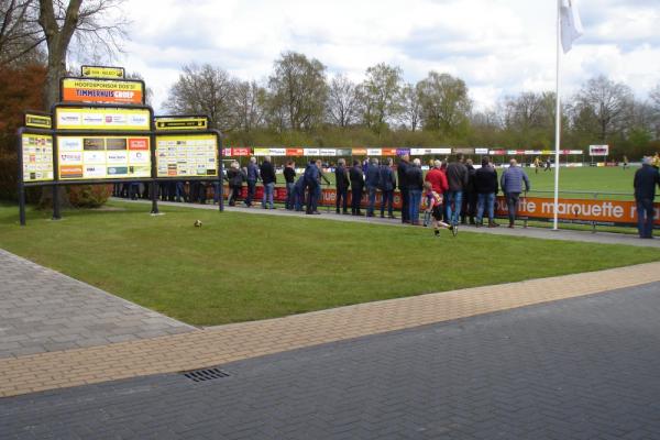 Sportpark Het Midden - DOS '37 - Twenterand-Vriezenveen