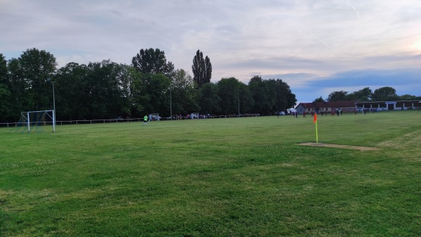 Sportplatz am Gewerbegebiet - Urbach/Thüringen