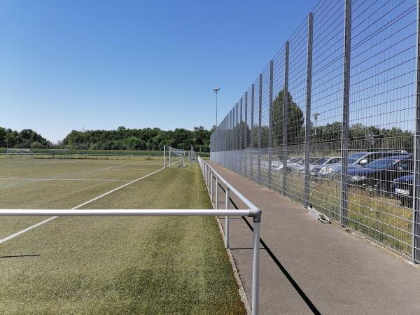 Sportplatz am grasigen Weg - Laupheim
