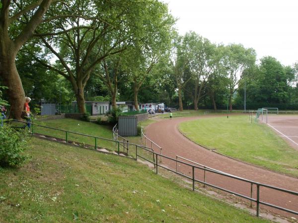 Sportplatz am Volkshaus / Stratmanns Hof - Herne-Röhlinghausen