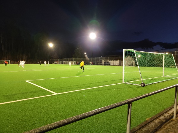 Waldstadion am Schwimmbad Nebenplatz - Melsungen