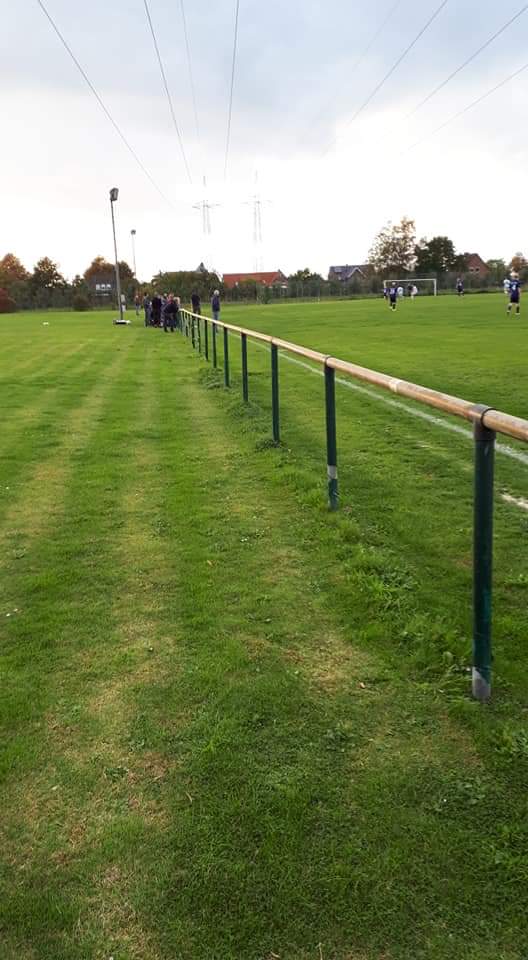 Sportplatz Bi de School - Hollern-Twielenfleth 