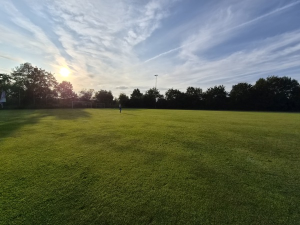 Sportanlage Pfarrer-Starostzik-Straße Platz 2 - Eggolsheim-Neuses