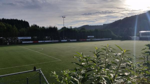 Sportplatz Am Sonnenberg - Gummersbach-Frömmersbach