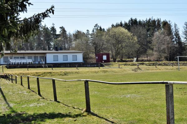 Sportanlage an den Höhlen - Breitscheid/Hessen-Erdbach