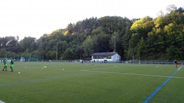 Sportplatz am Schwimmbad - Lindenfels