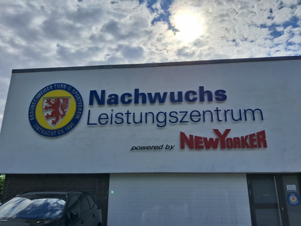 Stadion Nachwuchsleistungszentrum Sportpark Kennel - Braunschweig-Kennel