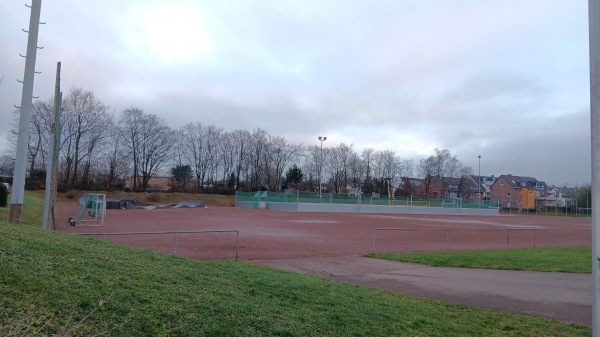 Sportplatz Johanniterstraße - Köln-Lövenich