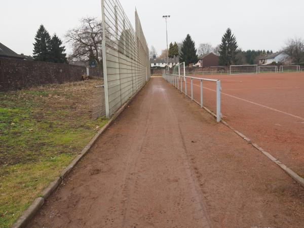 Bezirkssportanlage Haus-Knipp-Straße Platz 2 - Duisburg-Beeckerwerth