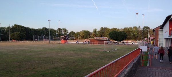 Schierbachstadion B-Platz - Nienstädt
