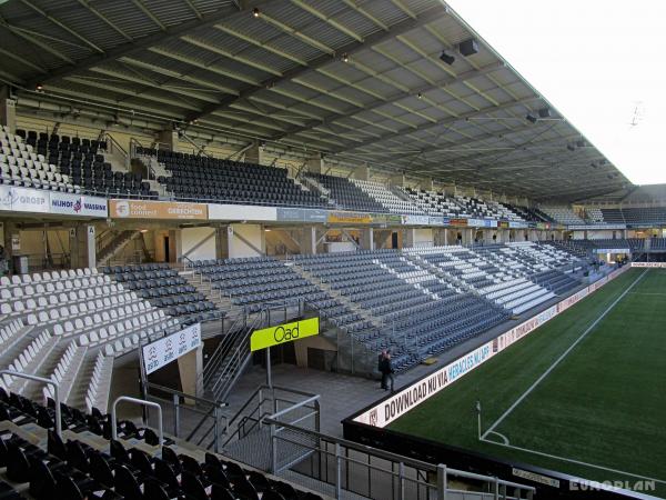 Asito Stadion - Almelo-Ossenkoppelerhoek