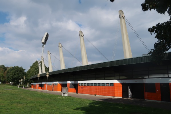 Parkstadion im Sportpark - Baunatal-Altenbauna