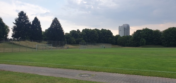 Zentrale Hochschulsportanlage Platz 11 - München-Milbertshofen-Am Hart