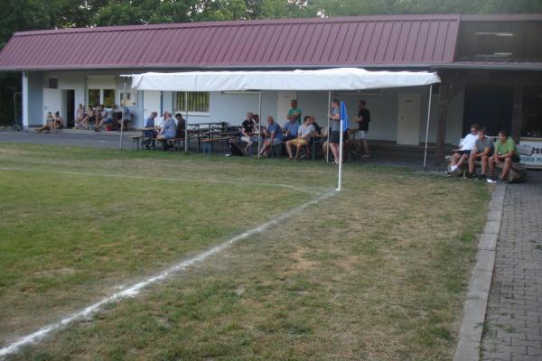 Sportplatz an der L820 - Willebadessen-Niesen